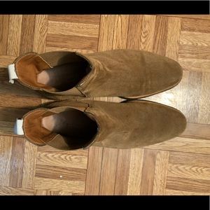 Common projects Chelsea, worn but good to go!